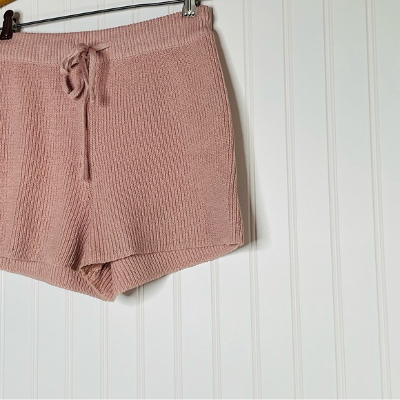 ASTR Knit Sweater Shorts - Picture 3 of 7